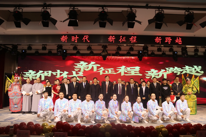 足球竞彩网
举办庆祝“三八”国际妇女节文艺汇演