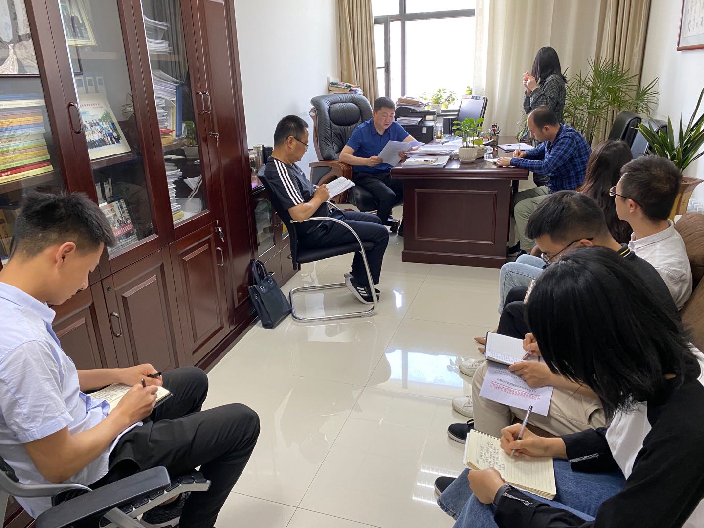 财信融资租赁召开干部作风大整饬和工程建设等领域突出问题专项整治研讨会