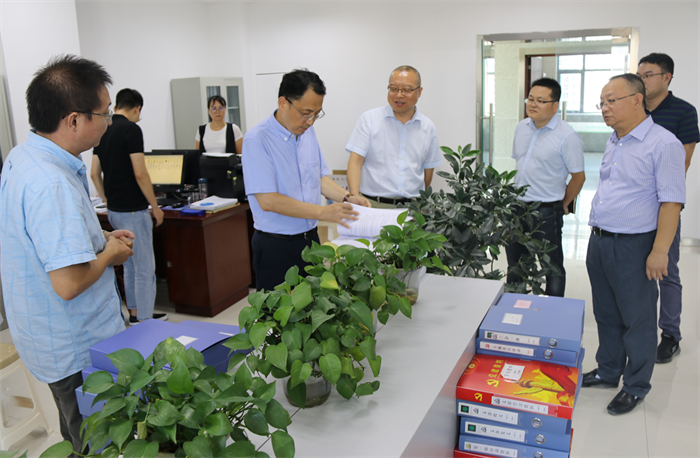 市委常委、副市长殷勇来足球竞彩网
调研指导工作