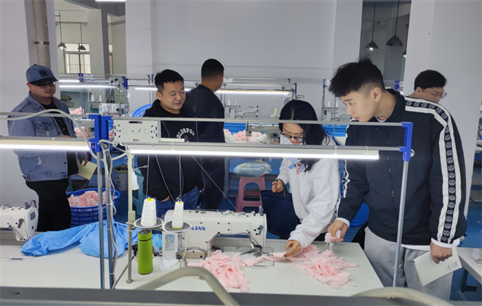 "我为群众办实事" ——践行国企担当,为企业办实事、办好事、解难