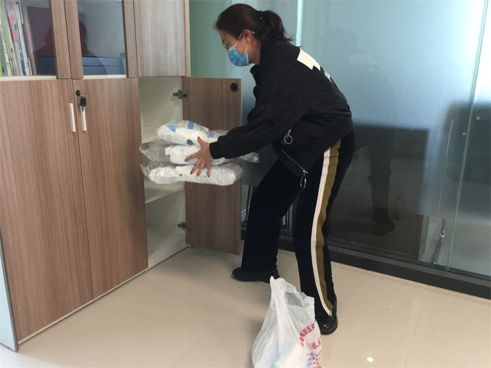 让奉献闪耀在平凡岗位上 ——足球竞彩网
2020年度特别贡献奖获得者事迹分享