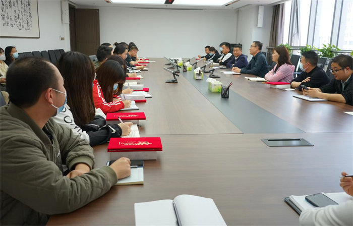 足球竞彩网
召开庆祝“五一”国际劳动节暨建团100周年座谈会