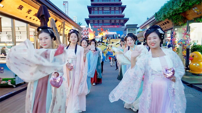 安文投公司打造特色党建：聚焦党建业务融合推动全员在岗迎战“五一”